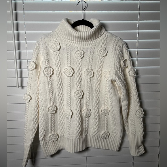 Boston Proper Chenille Rosette Cable Turtleneck Sweater Size Small - Picture 2 of 9